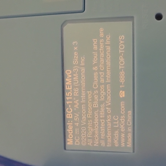 Blue's Clues and You Sing Along Boombox with Built-In Music, Real Working Microp - Picture 3 of 5